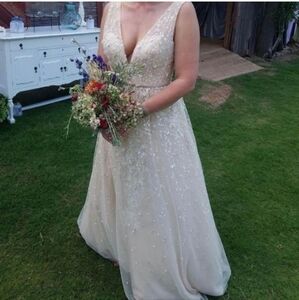 Melissa Sweet 3D Floral Wedding Dress 💕 RARE White!!